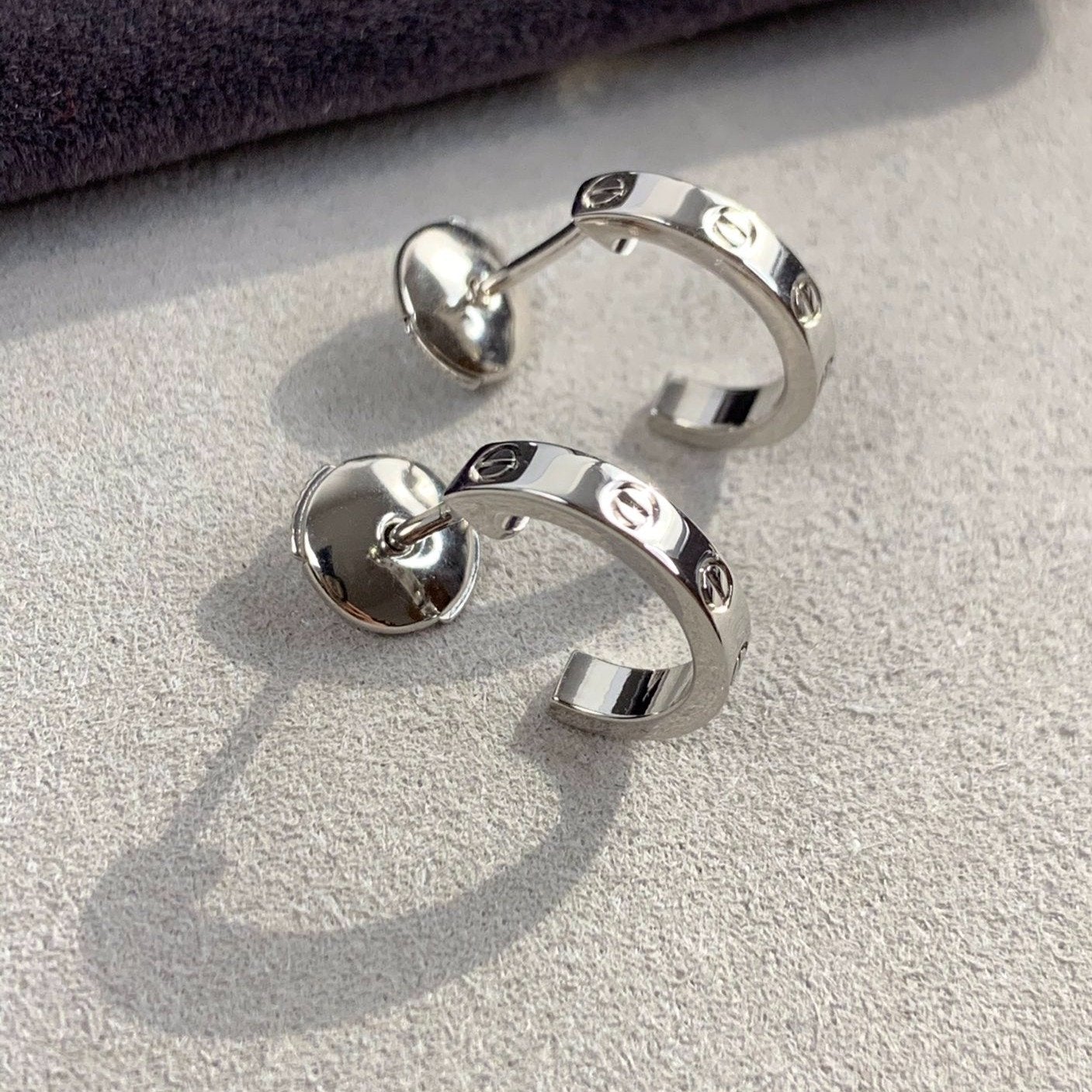 [Moco]LOVE EARRINGS 2.65MM SILVER