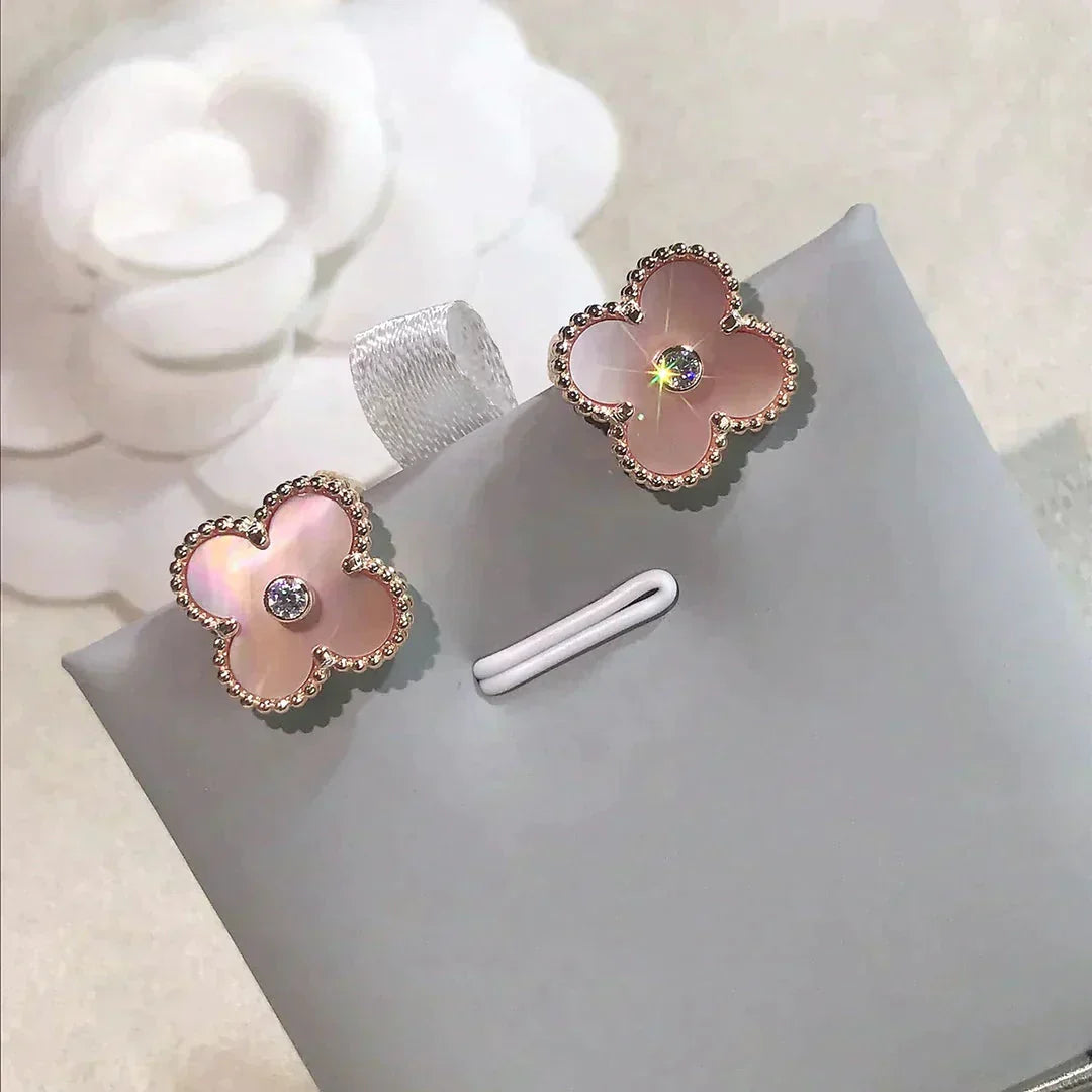 [Moco]CLOVER MEDIUM 1 MOTIFS  PINK MOP DIAMOND EARRINGS