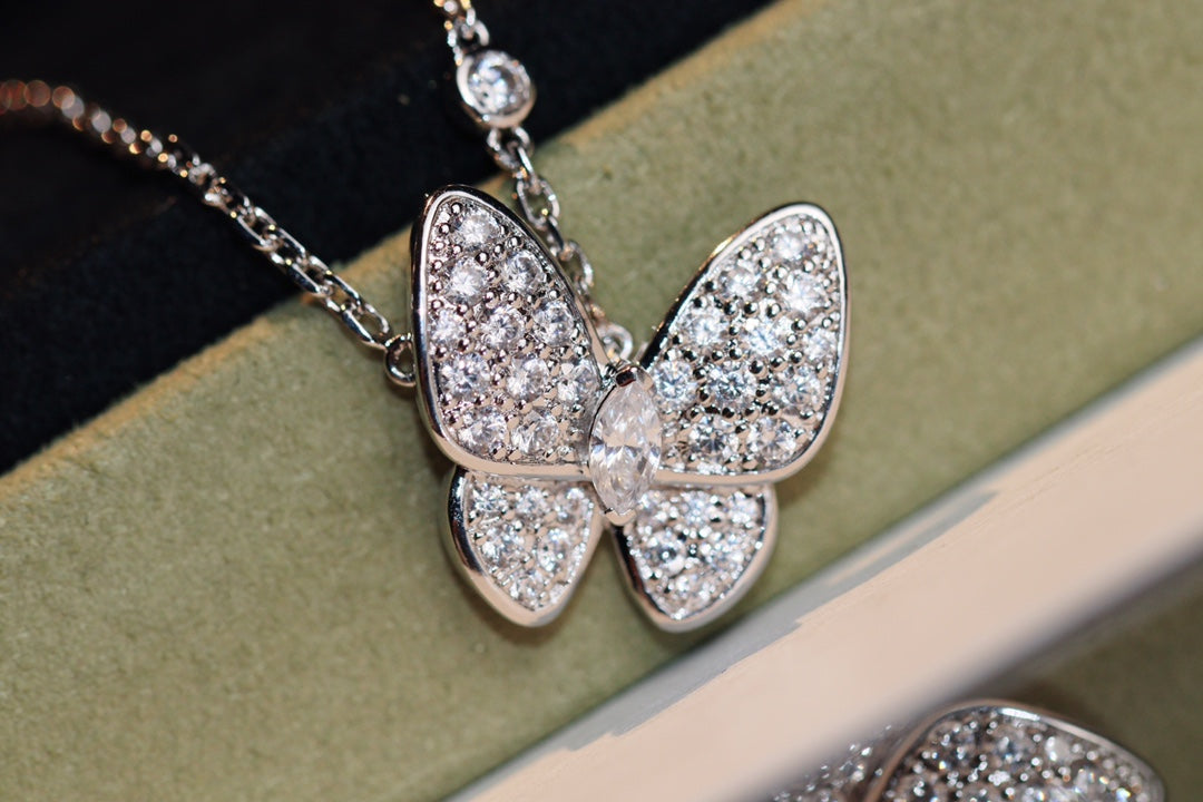 [Moco]BUTTERFLY DIAMOND NECKLACE