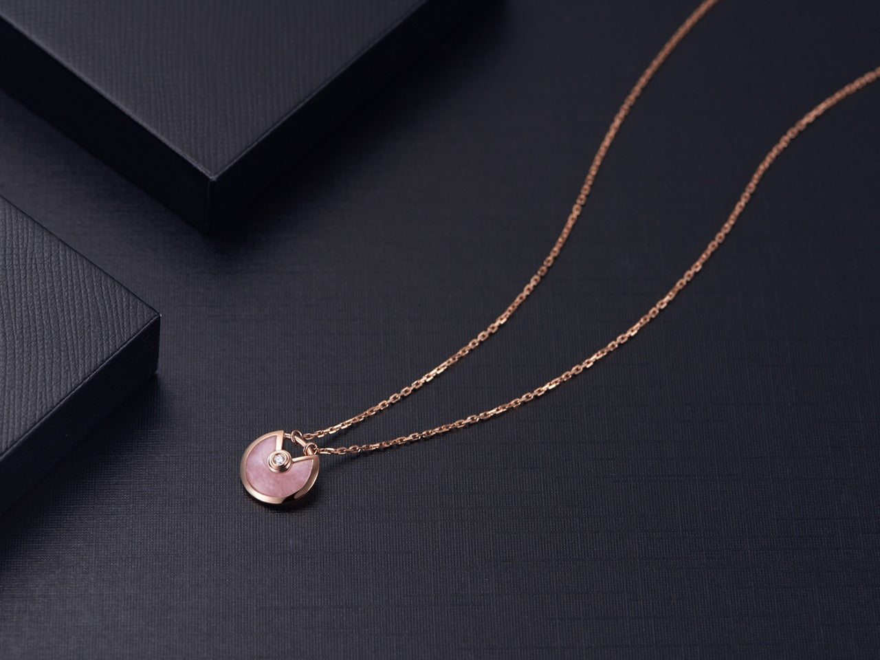 [Moco]AMULETTE ROSE GOLD PINK MOP NECKLACE