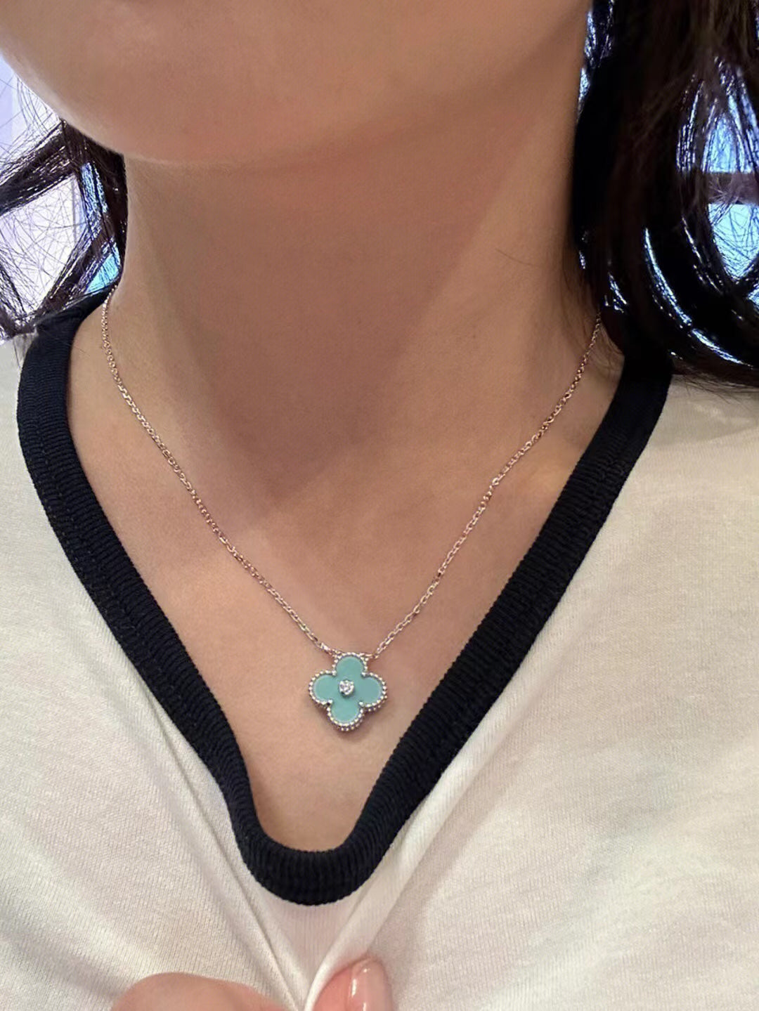 [Moco]CLOVER 1 DIAMOND LIGHT BLUE SILVER NECKLACE