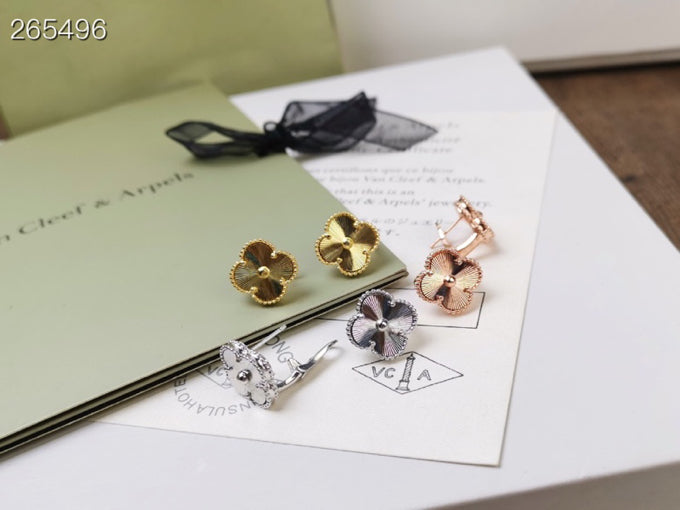 [Moco]CLOVER MEDIUM STUD EARRINGS