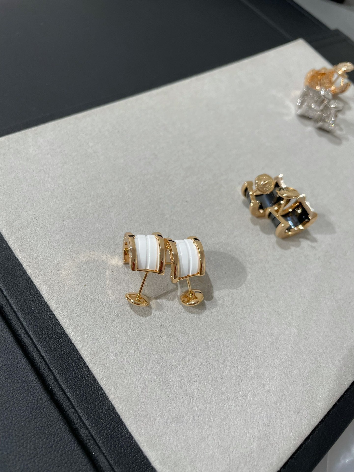 [Moco]ZERO 1 PINK GOLD CERAMIC EARRINGS