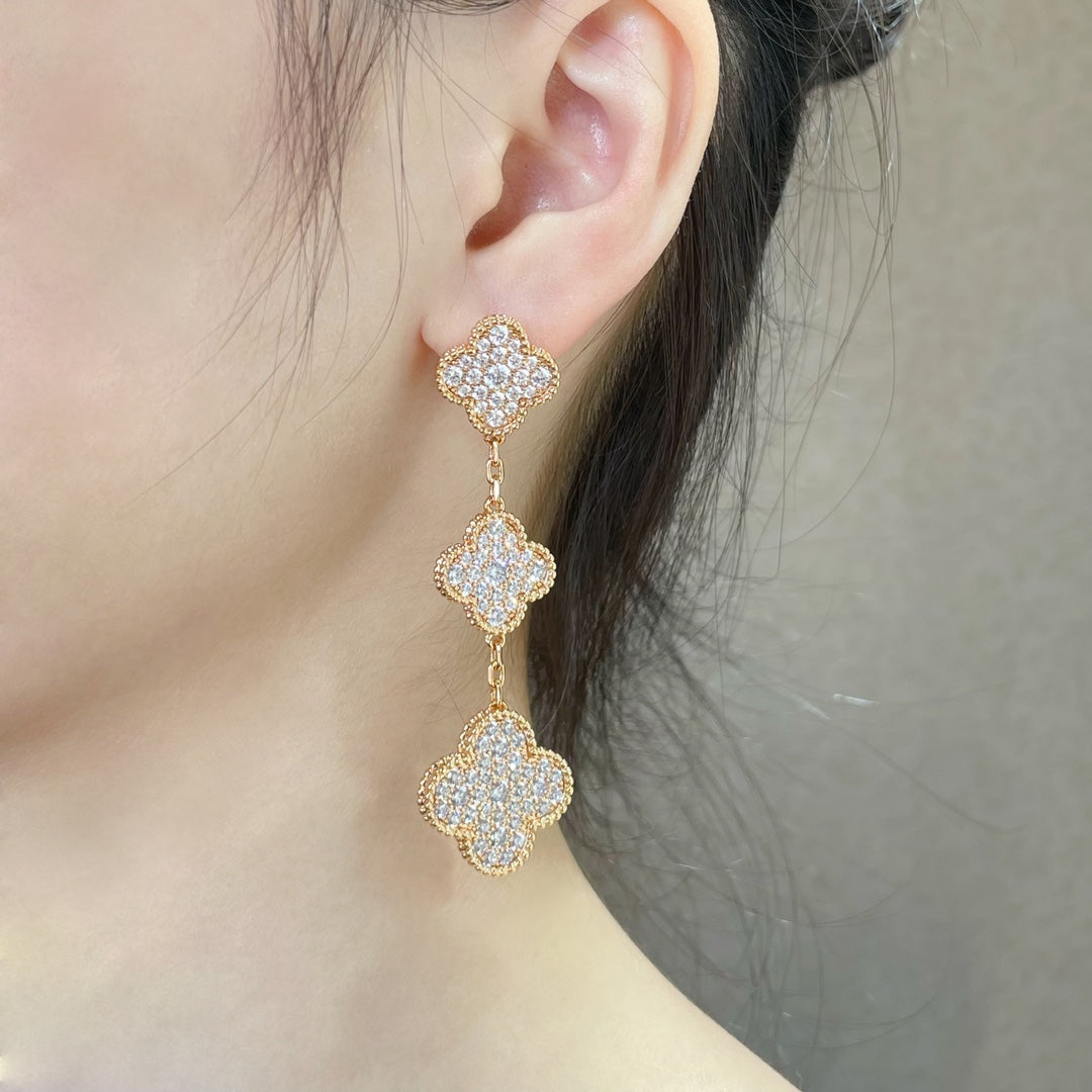 [Moco]CLOVER 3 MOTIFS DIAMOND PAVED ROSE GOLD EARRINGS