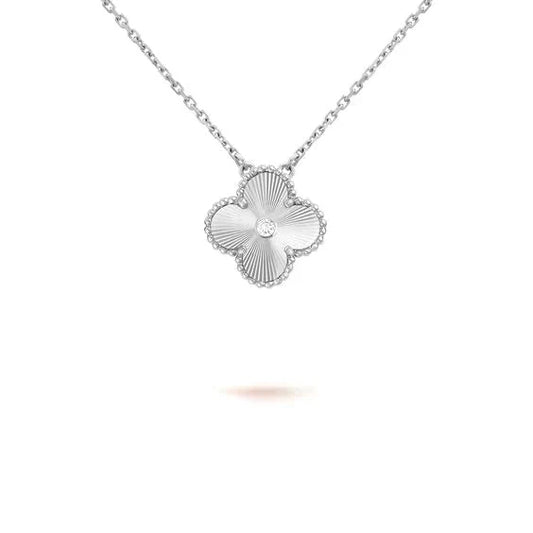 [Moco]CLOVER  15MM DIAMOND LASER NECKLACE SILVER