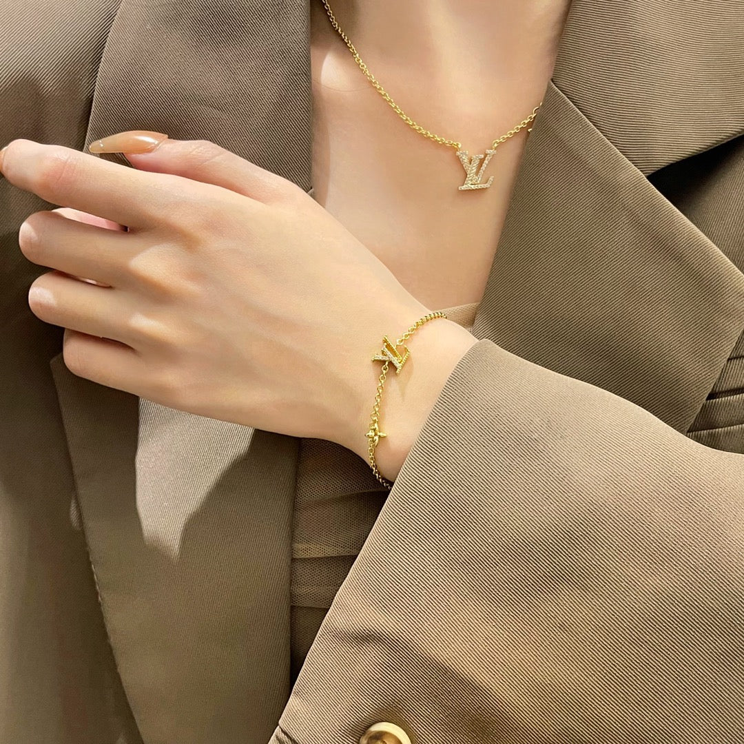 [Moco]LOGO STAR MOTIF GOLD BRACELET