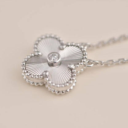 [Moco]CLOVER  15MM DIAMOND LASER NECKLACE SILVER