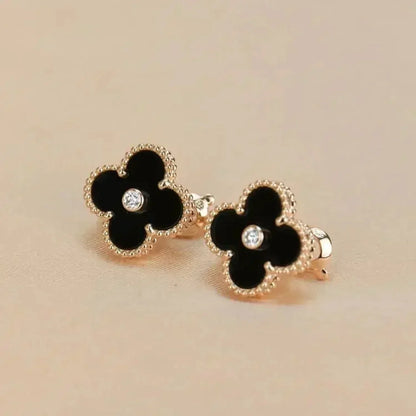 [Moco]CLOVER MEDIUM 1 MOTIFS ONYX DIAMOND EARRINGS