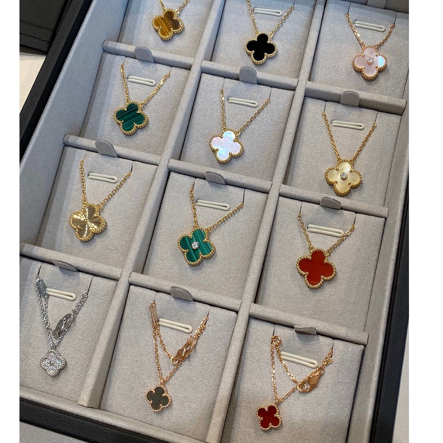 [Moco]CLOVER 15MM DIAMOND SINGLE FLOWER NECKLACE