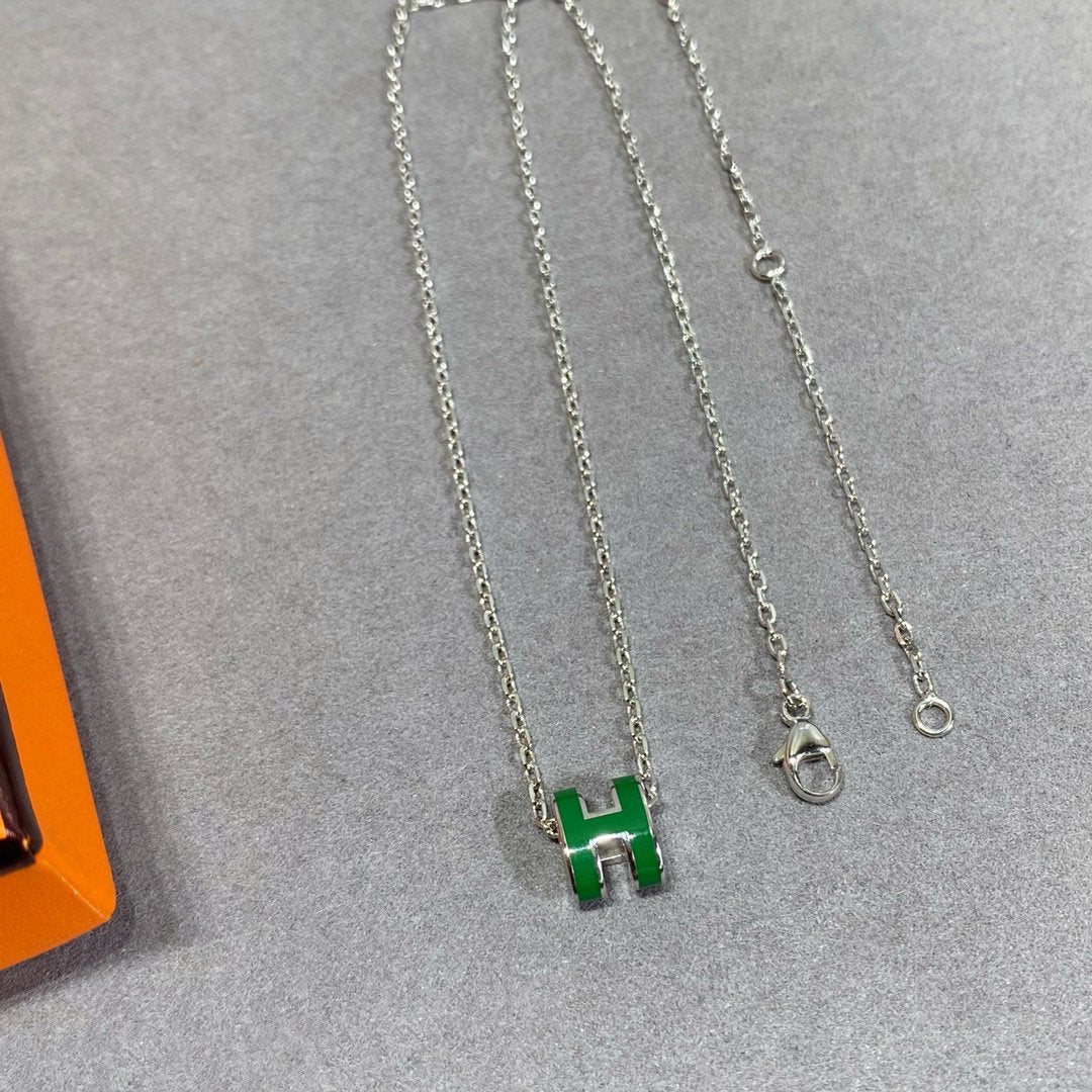 [Moco]POP H GREEN NECKLACE SILVER AND GOLD