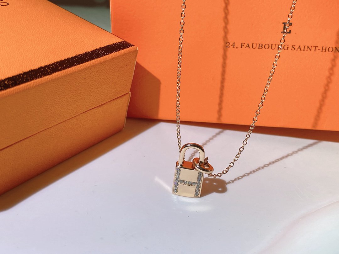 [Moco]HM ADVANCED NICHE LOCK HEAD NECKLACE DIAMONDS