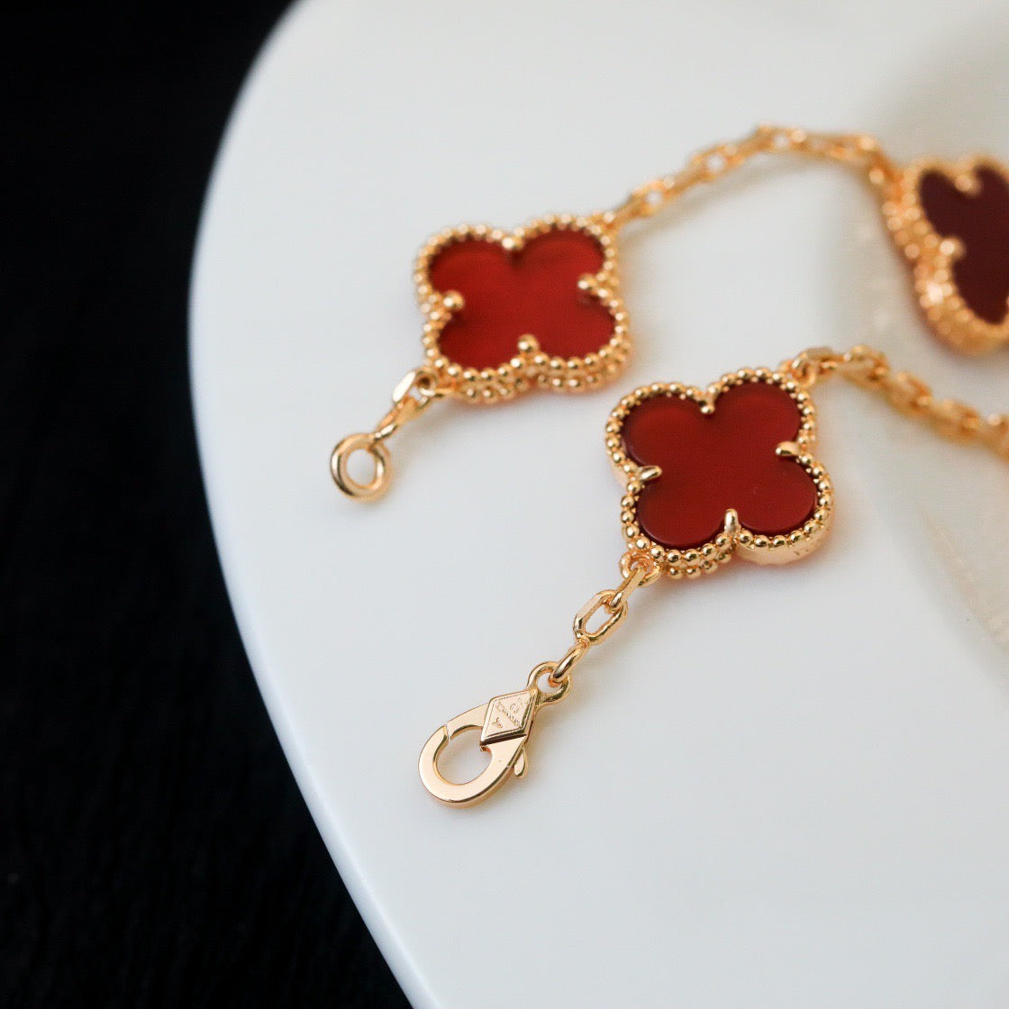 [Moco]CLOVER 5 MOTIFS RED AGATE  BRACELET