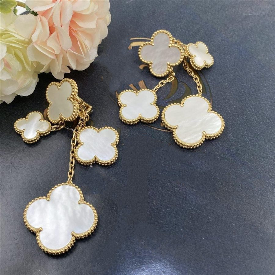 [Moco]CLOVER EARRINGS WHITE MOP 4 MOTIFS GOLD