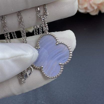 [Moco]CLOVER SILVER CHALCEDONY BIG CLOVER NECKLACE